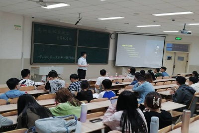 泉心泉益，研途引航 信息学院志愿服务队成功举办考研交流分享会